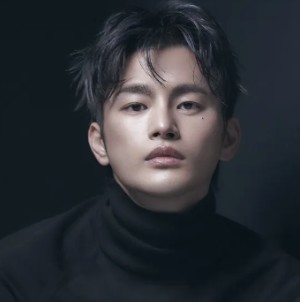 서인국Img